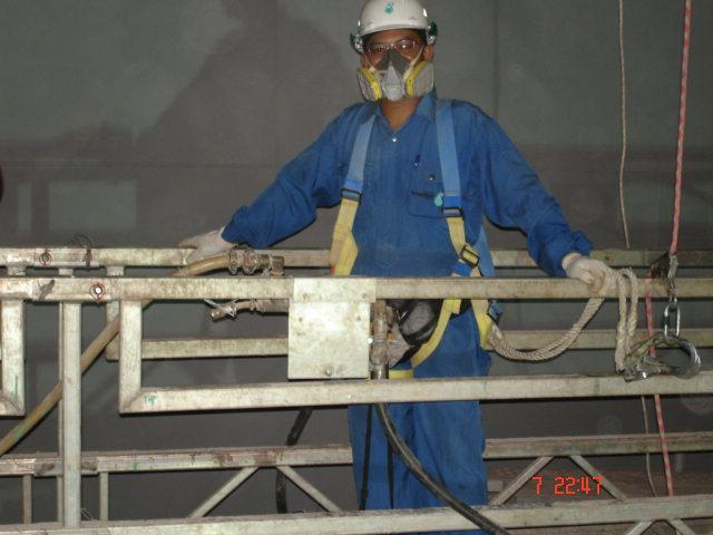 PPMSB Inspector Checking Tank Shell and Roof