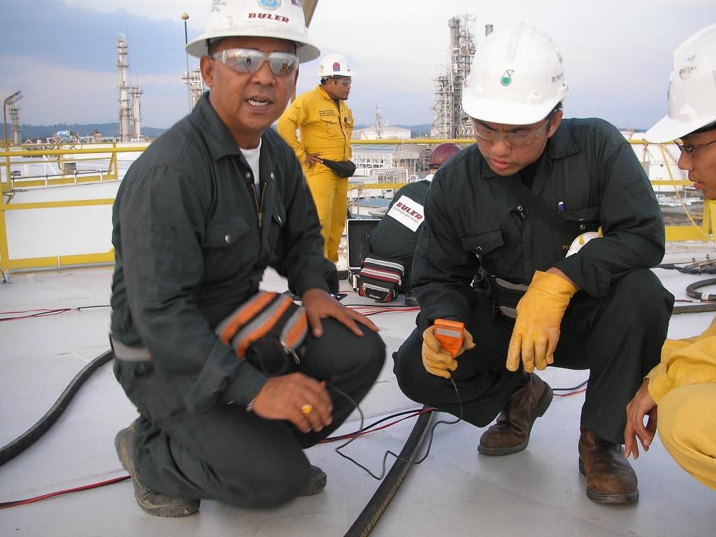 Dry Film Thickness (DFT) Inspection on Roof Top